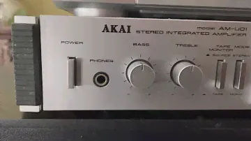 Présentation : AMPLI STÉRÉO AKAI AM-U01 2 X 20 WATTS RMS ( sortie en 1980 ) #collector qui a 41 ans