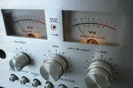 Кассетная дека Akai CS-707D