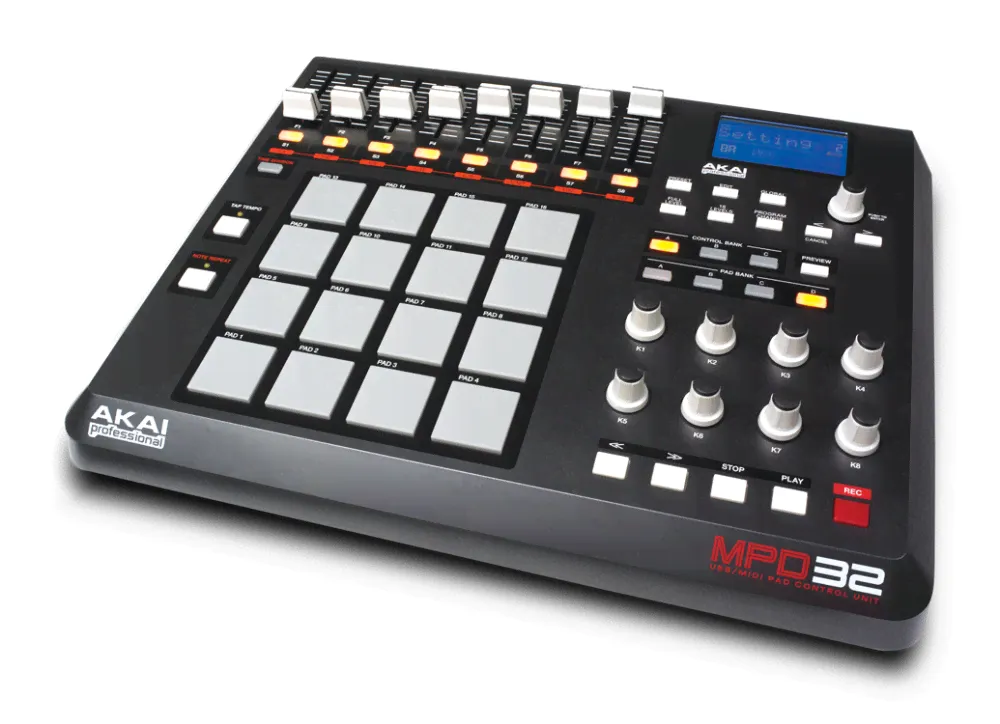 Akai PRO MPD32 MIDI-контроллер, 16 активных Pad-клавиш, 8 слайдеров