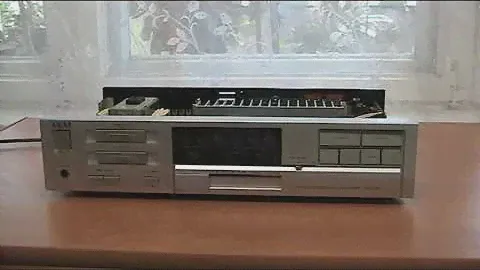 Stereo integrated amplifier AKAI AM A301