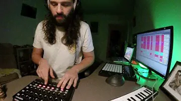 Dub Mix Live on Akai Midi Mix // Haghbin - Mo Fyah