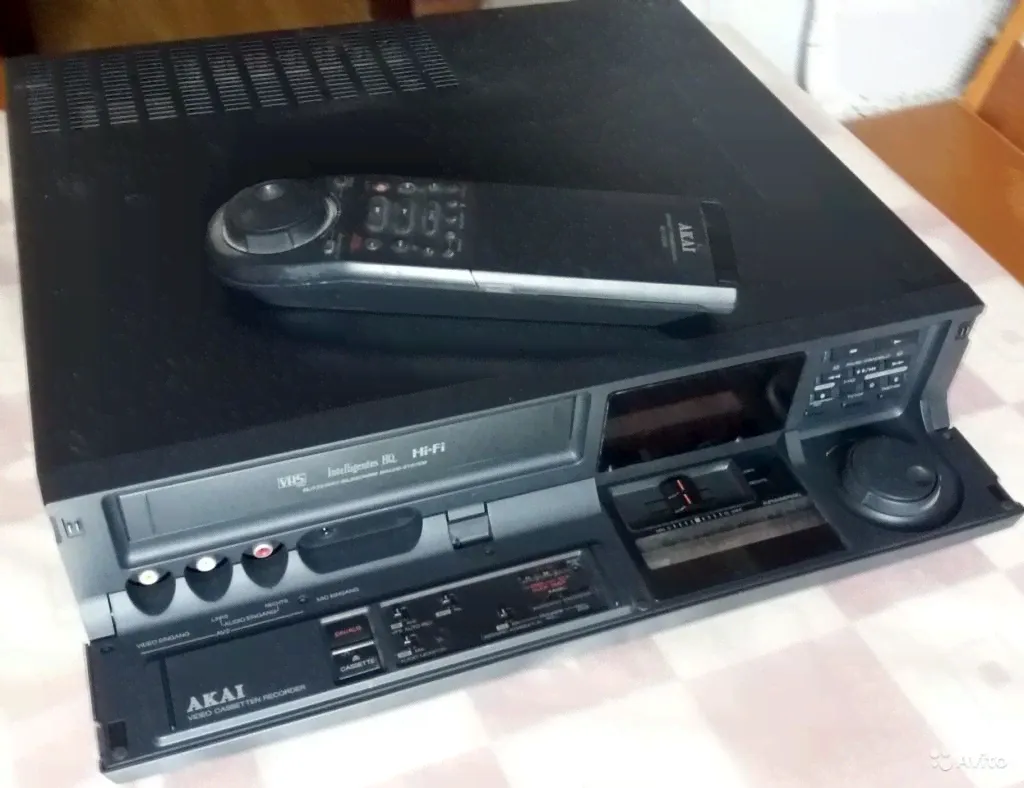 Кассетный видеомагнитофон akai VS-F1000EOG-VD в Москве-0