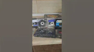 Аудиокассеты из 90-ых)))