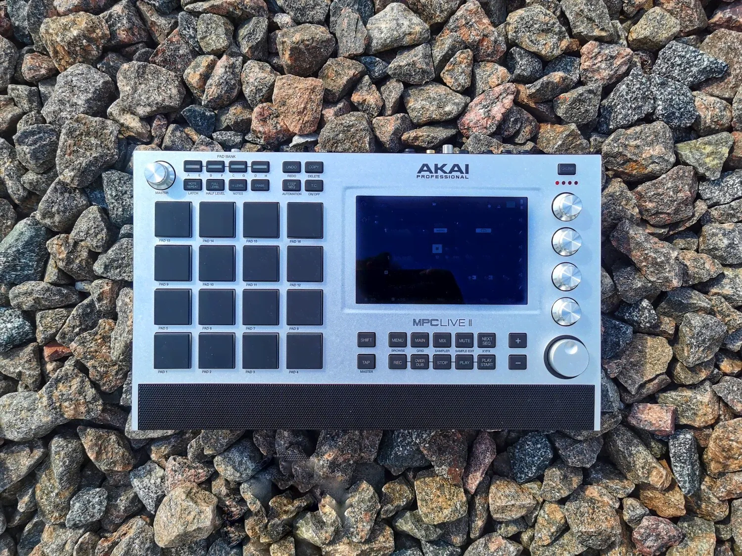 Vinyl skins for AKAI MPC LIVE 2