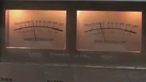 AKAI AM-2650 vintage stereo amplifier (1978)