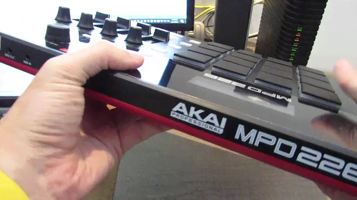 Unboxing Akai MPD 226 - Midi PAD Controller