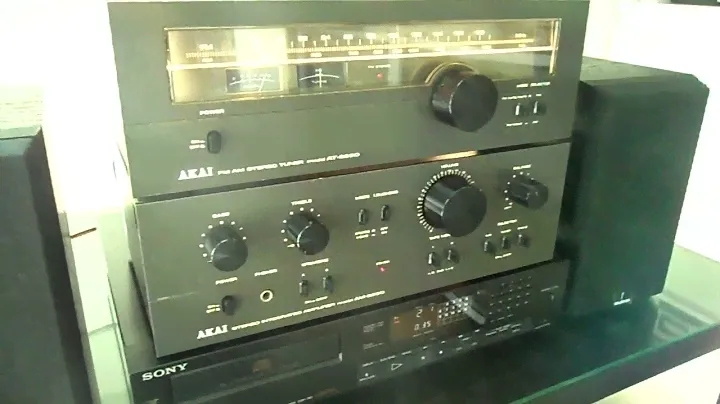 1 AKAI AM 2250